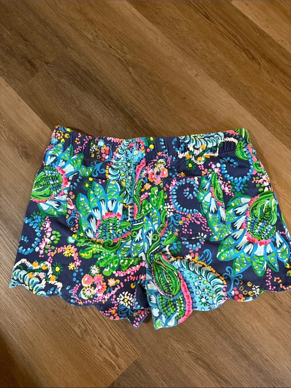 Lilly Pulitzer Navy Blue Floral Scallop Hem Shorts - Picture 5 of 5
